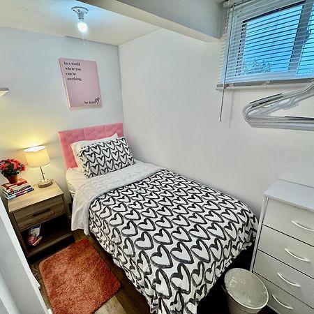 Tiny Private Room On The 1St Floor With Shared Bathroom Near Seatac Airport And Downtown Seattle Exterior foto